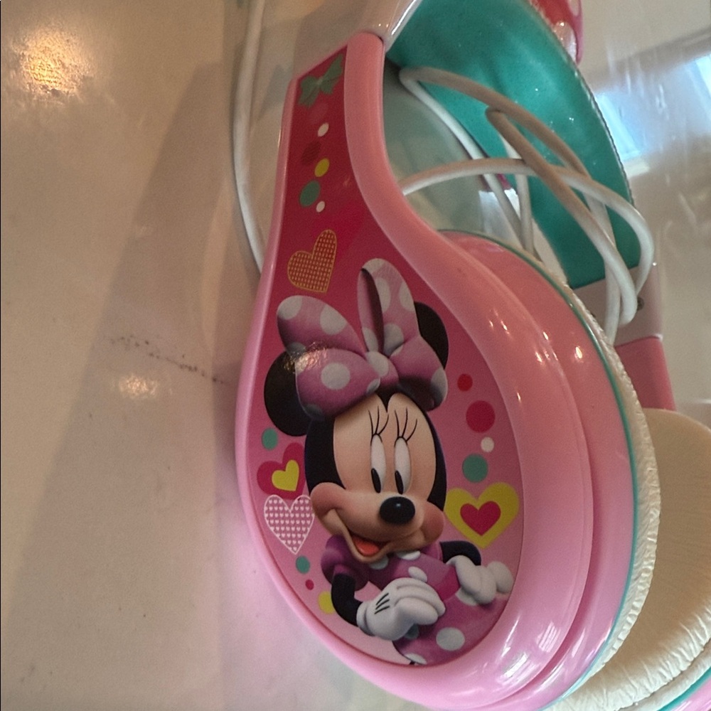Kids Minnie Mouse Headphones - Picture 2 of 4